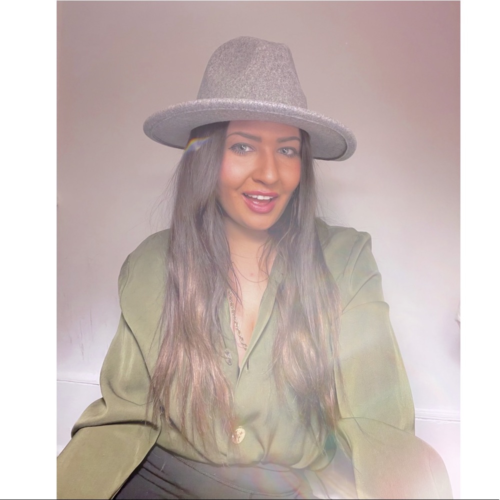 Meet your Posher, Molly